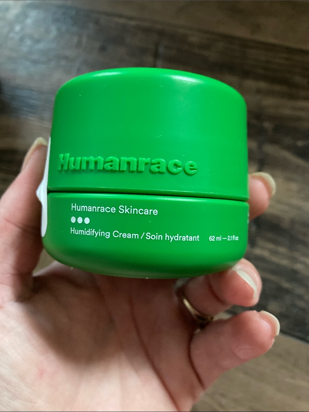 Humidifying Cream — Hydrating Moisturizer in Green